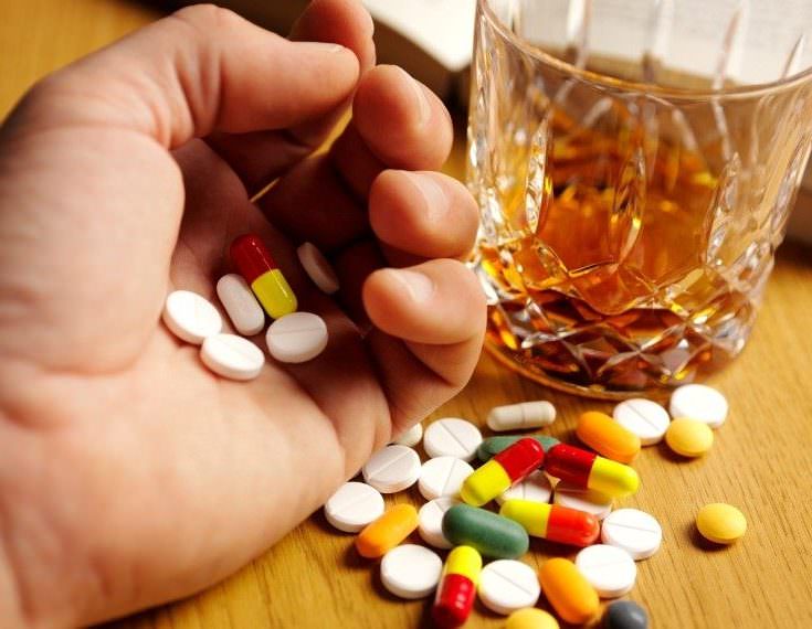 Можно ли принимать таблетки с алкоголем